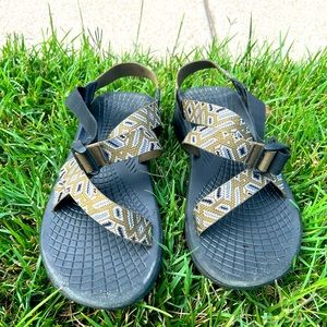 Men’s chacos